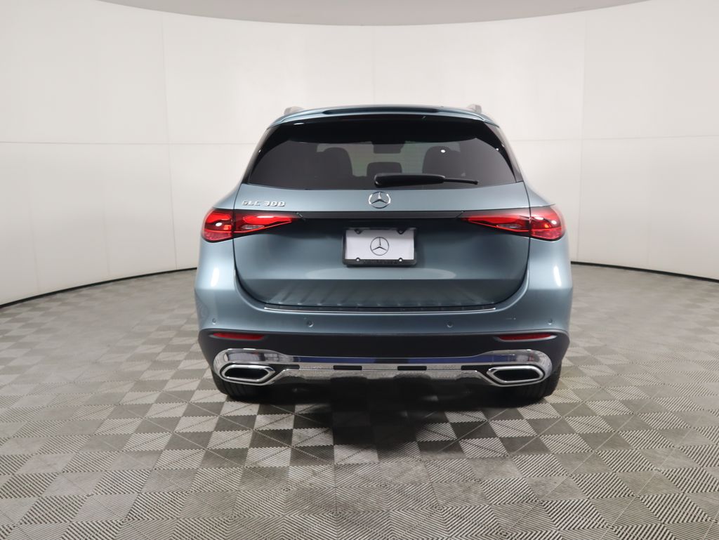 Used 2026 Silver Mercedes-Benz GLC 300 image 6