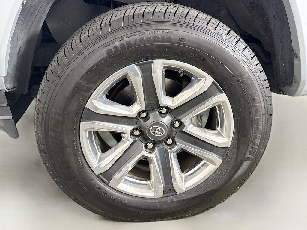2019 Toyota Tacoma Limited 28