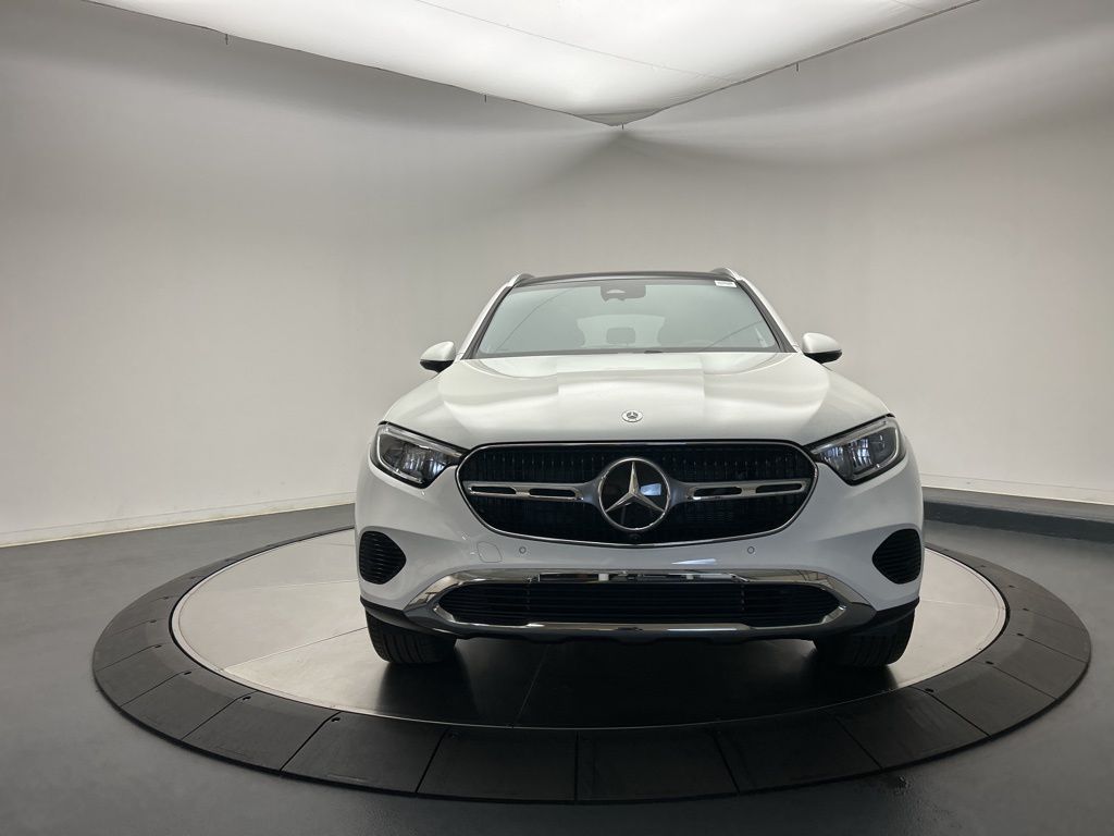 Thumbnail: 2026 Mercedes-Benz GLC - 2