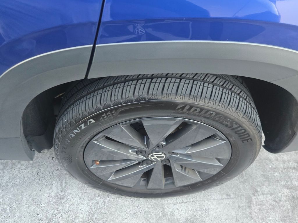 2024 Volkswagen Taos - $19,395