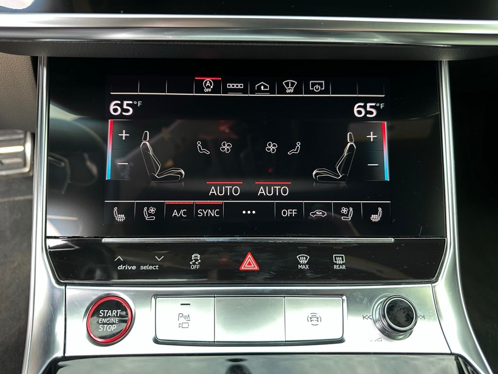Thumbnail: 2021 Audi RS 6 - 27