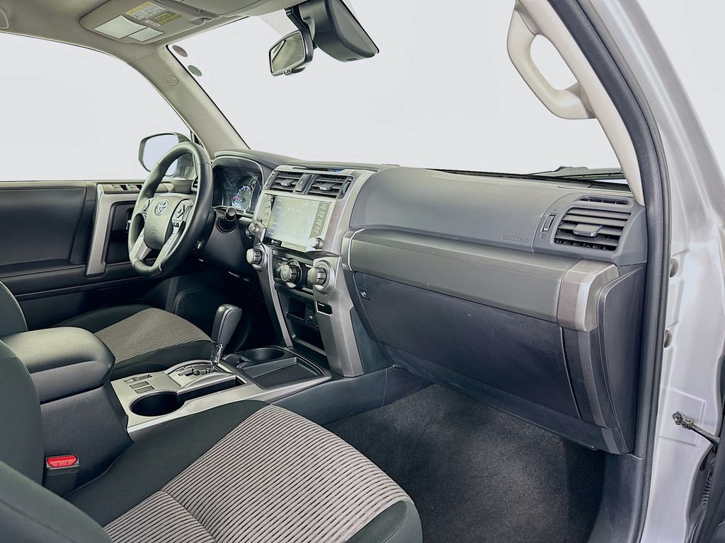 2024 Toyota 4Runner SR5 29