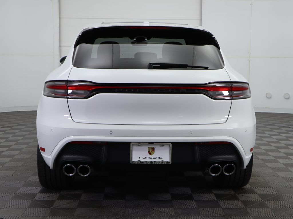 2025 Porsche Macan  6