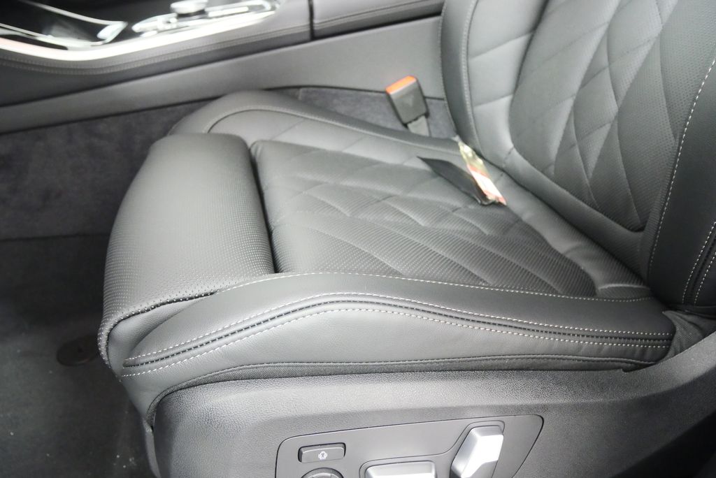 Thumbnail: 2026 BMW X5 - 9