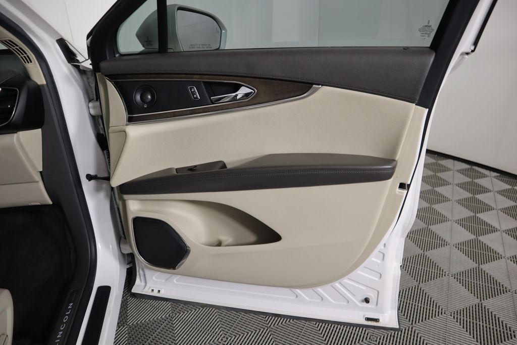 2016 Lincoln MKX Reserve 25