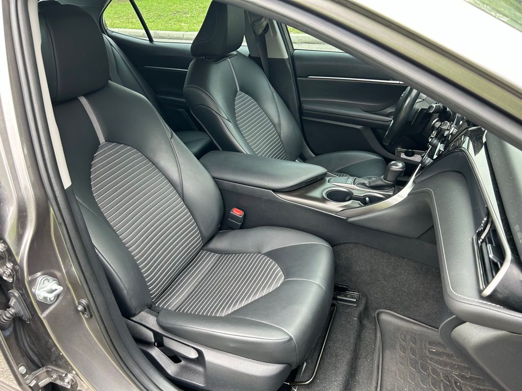 2022 Toyota Camry SE 15