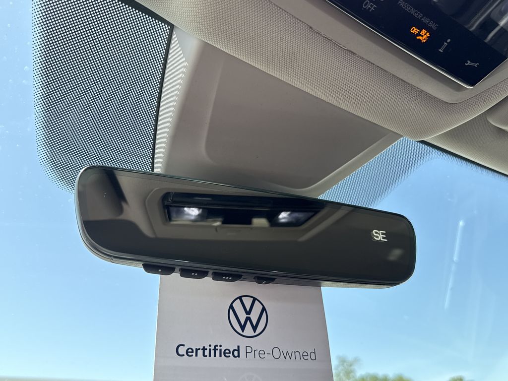 2024 Volkswagen Atlas 2.0T SE w/Technology Black at DeMontrond Auto Country