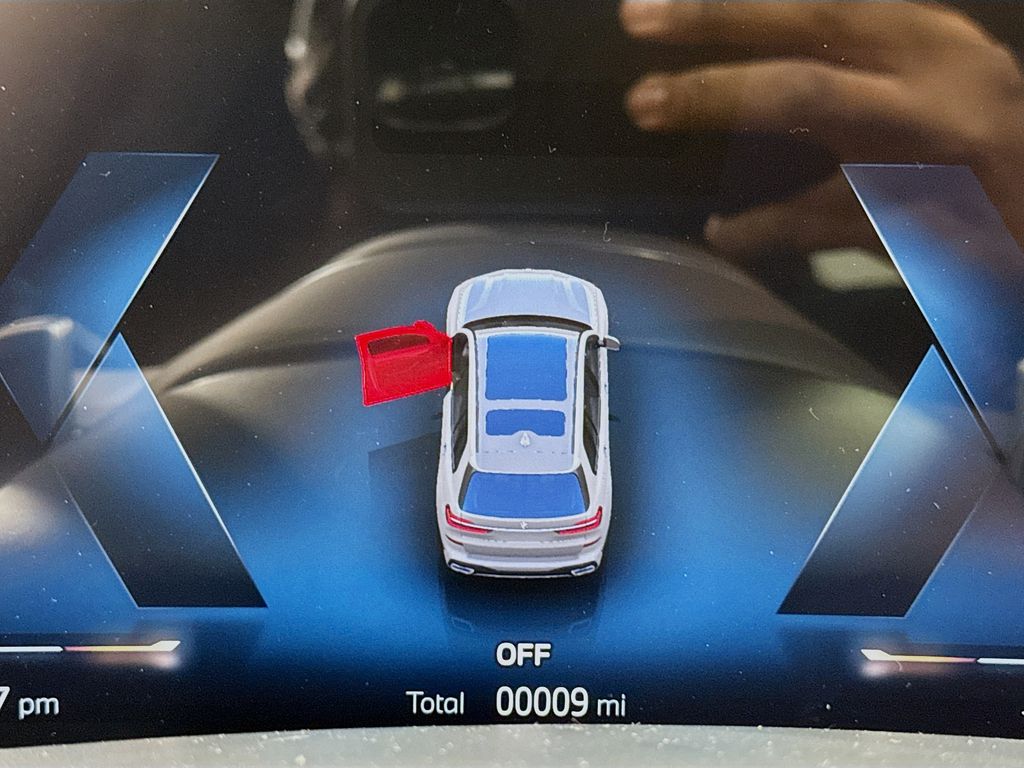 Thumbnail: 2026 BMW X7 - 7