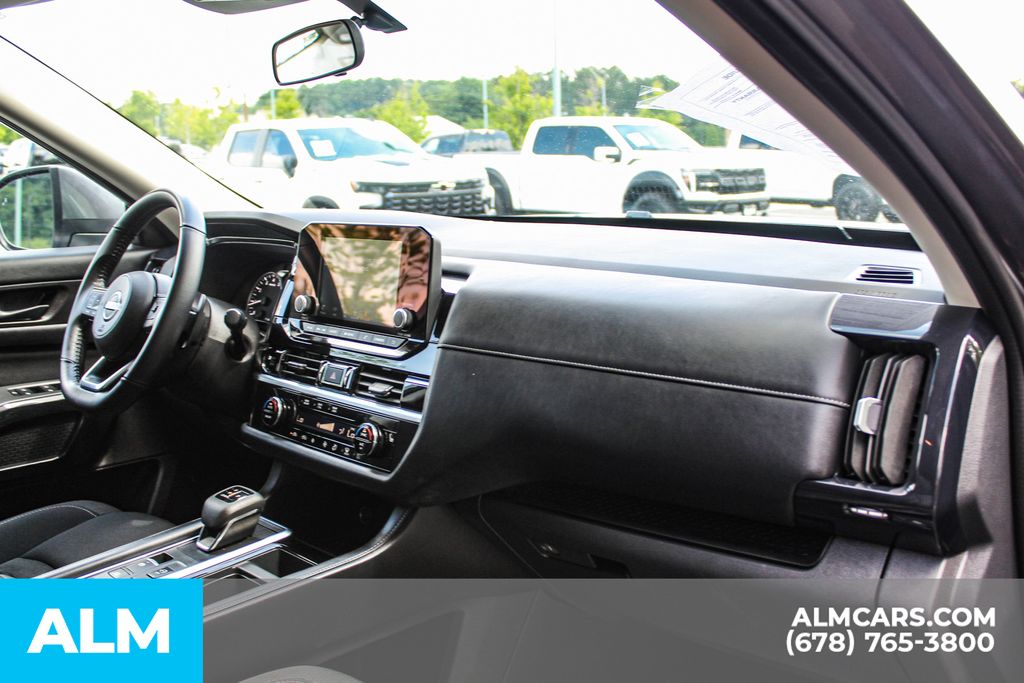 Used 2025 Gray Nissan SV image 24