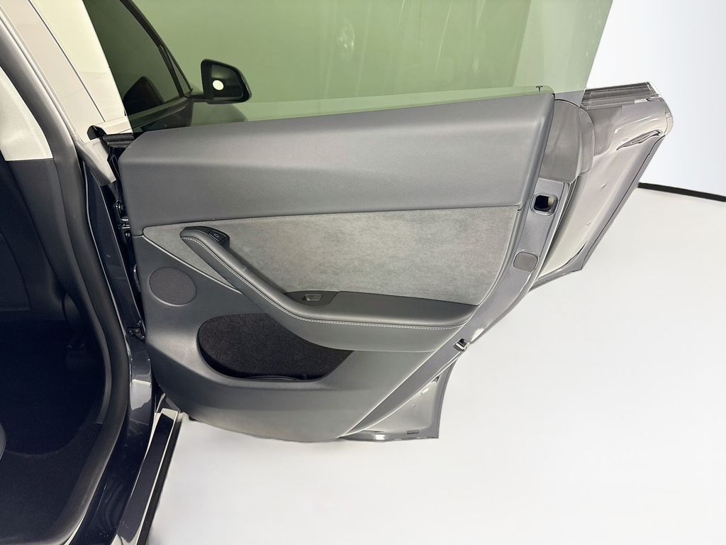 Thumbnail: 2024 Tesla Model Y - 27