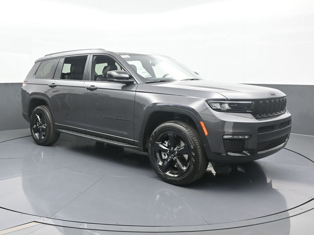 Used 2025 Baltic Gray Metallic Clearcoat Jeep Limited image 8