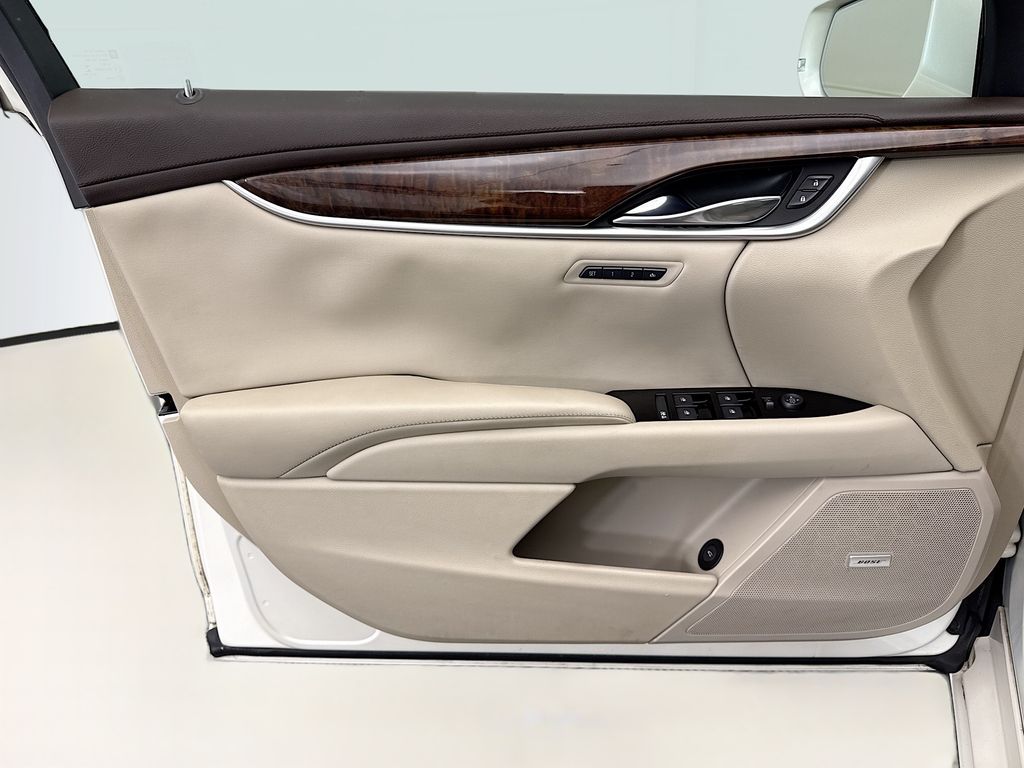 Thumbnail: 2013 Cadillac XTS - 23