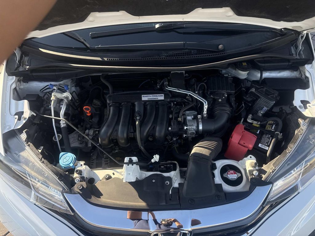 Used 2018  Honda Sport image 10