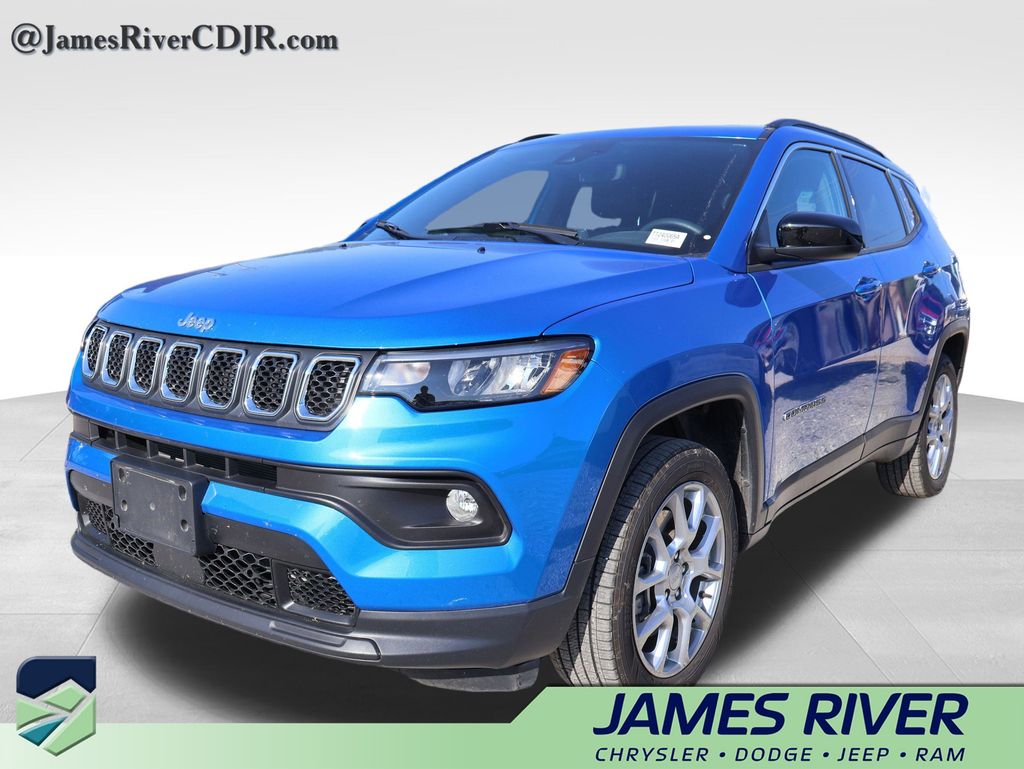 Hydro Blue Pearlcoat 2024 Jeep Compass SUV / Crossover Four-Wheel Drive 8-Speed Automatic