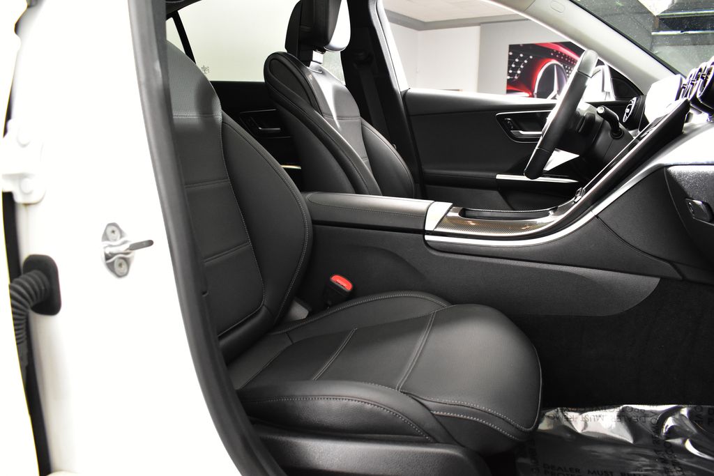 Thumbnail: 2023 Mercedes-Benz C-Class - 22