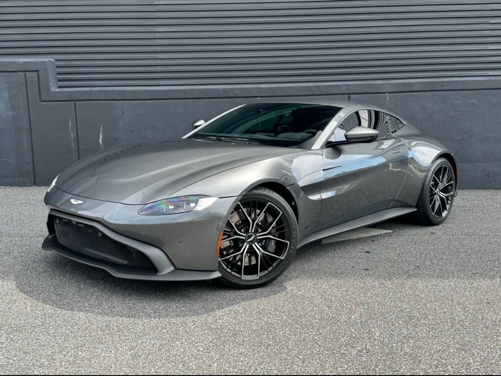 Gray (Magnetic Silver) 2021 Aston Martin Vantage Coupe RWD Coupe Rear-Wheel Drive 8-Speed Automatic