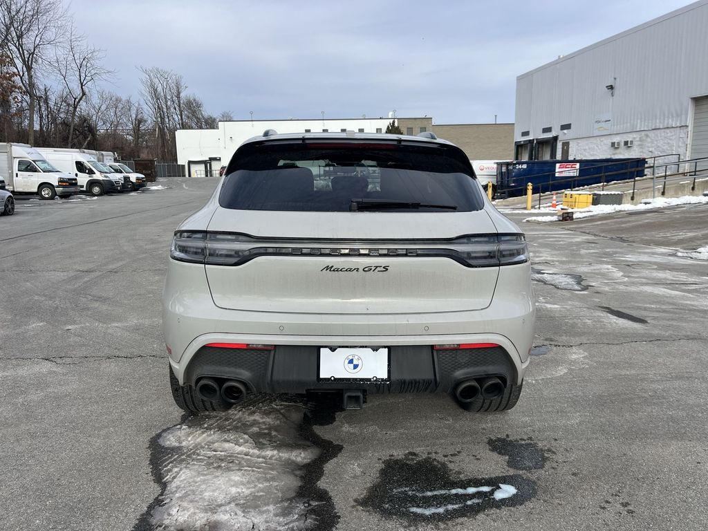 Thumbnail: 2023 Porsche Macan - 21