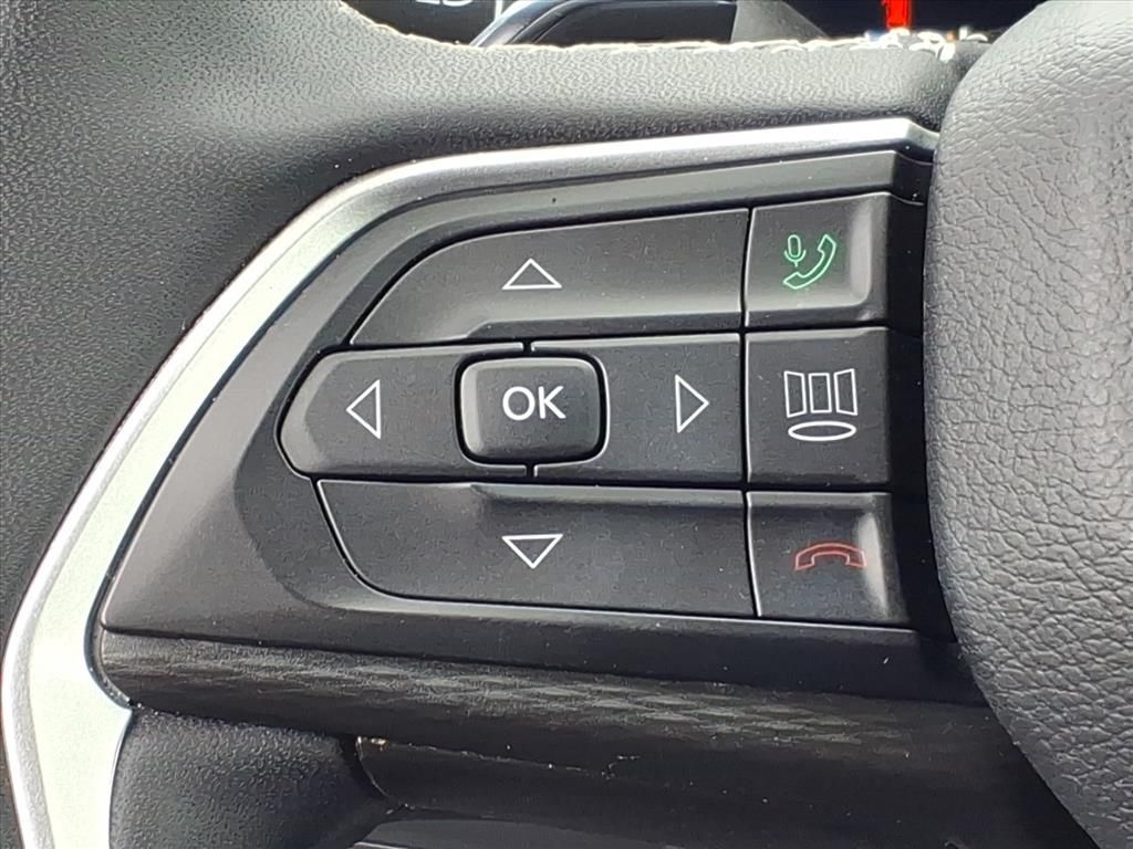 used 2023 Jeep Grand Cherokee car, priced at $32,900