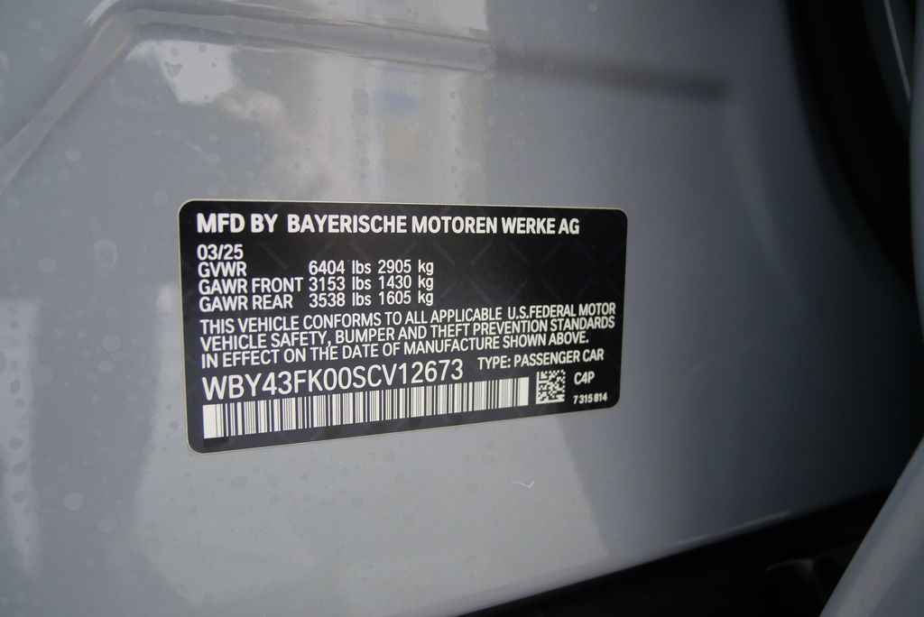 2025 BMW i5 M60 24