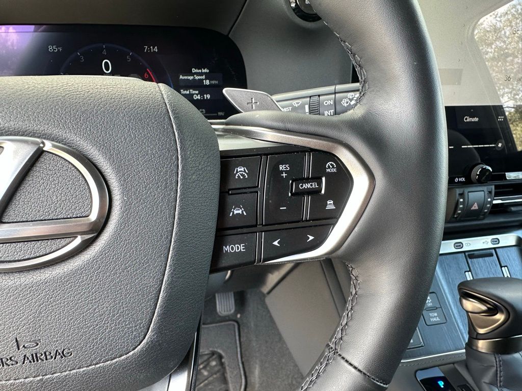 Thumbnail: 2025 Lexus GX - 17