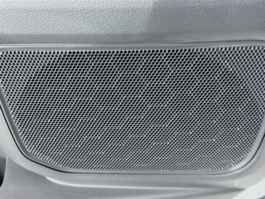 Thumbnail: 2024 Toyota Sienna - 18