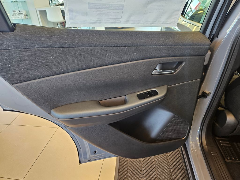 2026 Nissan Leaf PLATINUM+