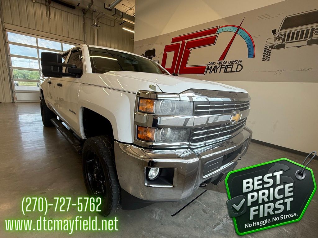 Summit White 2015 Chevrolet Silverado 2500HD LT Crew Cab 4WD Pickup Truck Four-Wheel Drive 6-Speed Automatic Overdrive
