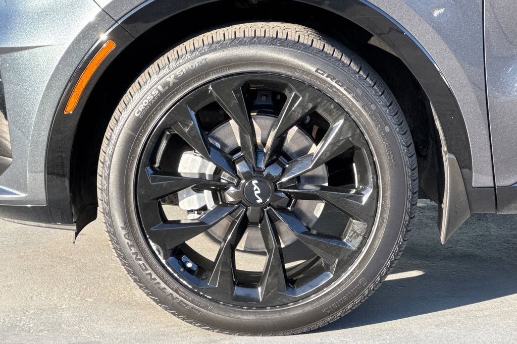 used 2022 Kia Sorento car, priced at $29,914