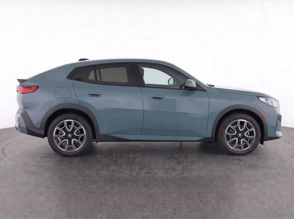 Thumbnail: 2026 BMW X2 - 2