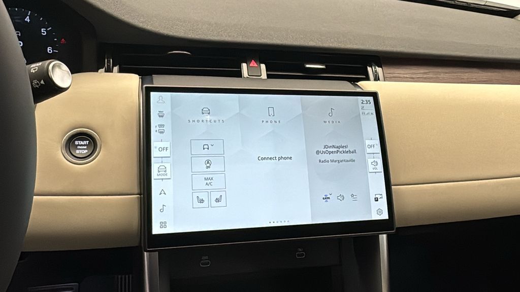 2024 Land Rover Discovery Sport S 17