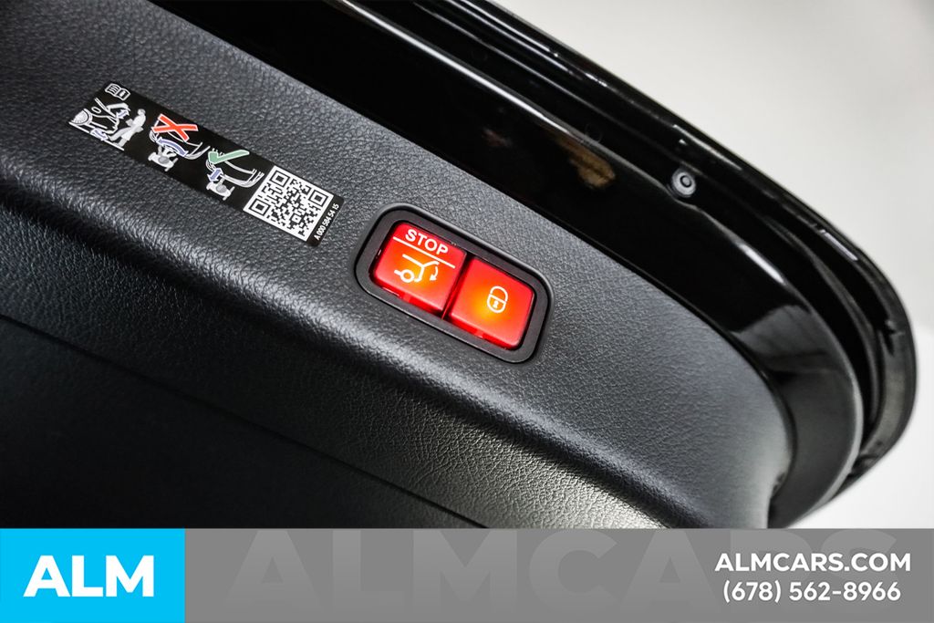Used 2026 Black Mercedes-Benz GLC 350e image 22