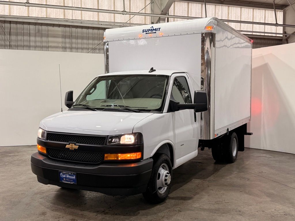 2025 Chevrolet Express 3500 Work Van