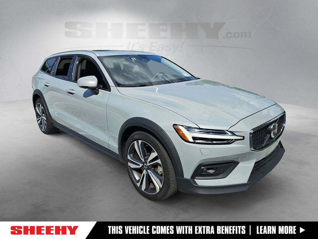 Vapour Gray Metallic 2025 Volvo V60 Wagon All-Wheel Drive Automatic