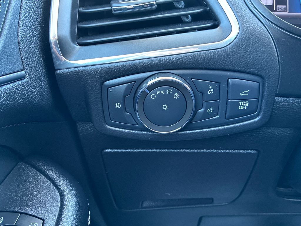 2022 Ford Edge Titanium Black at Grove City Ford