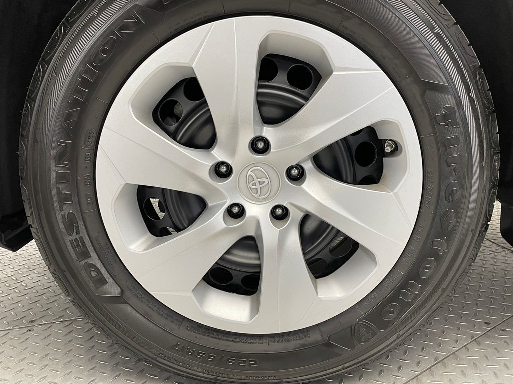 Thumbnail: 2023 Toyota RAV4 - 9