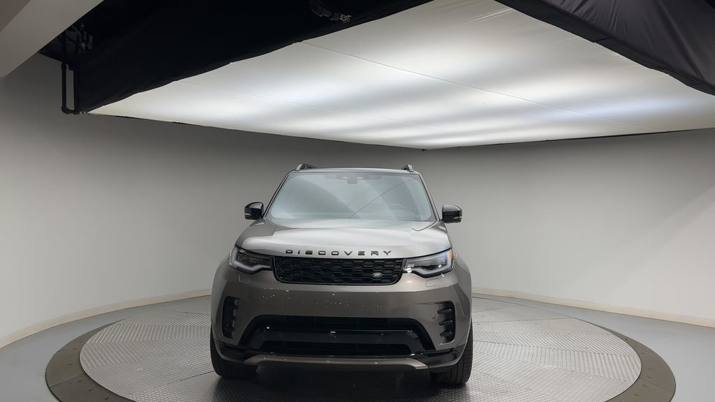 2024 Land Rover Discovery Dynamic SE 3
