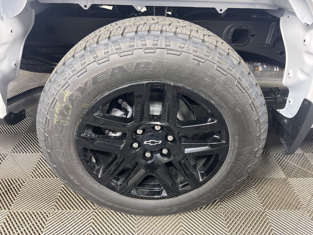 Thumbnail: 2026 Chevrolet Silverado 1500 - 16