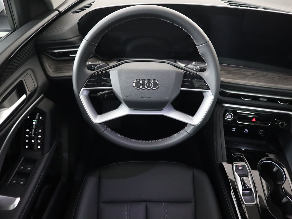 Thumbnail: 2025 Audi Q5 - 11