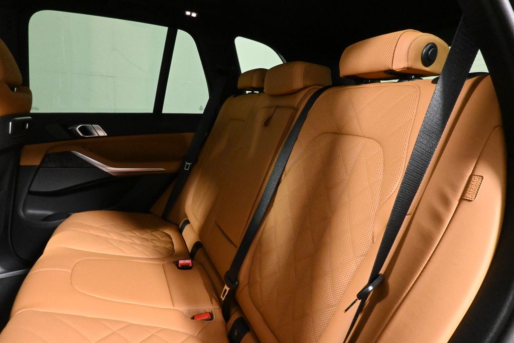 Thumbnail: 2026 BMW X5 - 4