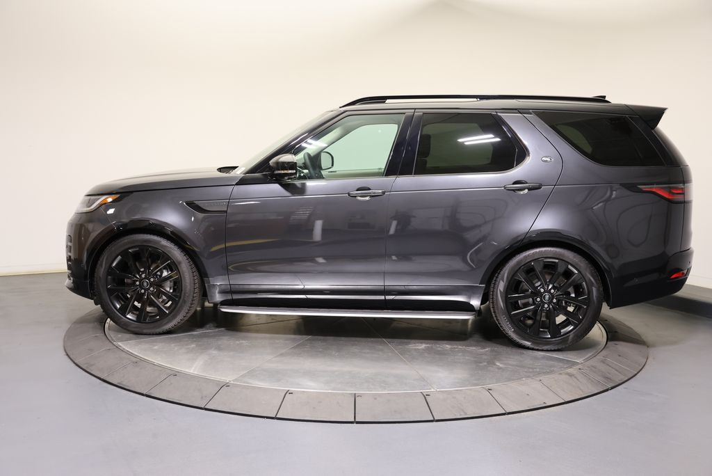 Thumbnail: 2026 Land Rover Discovery - 2