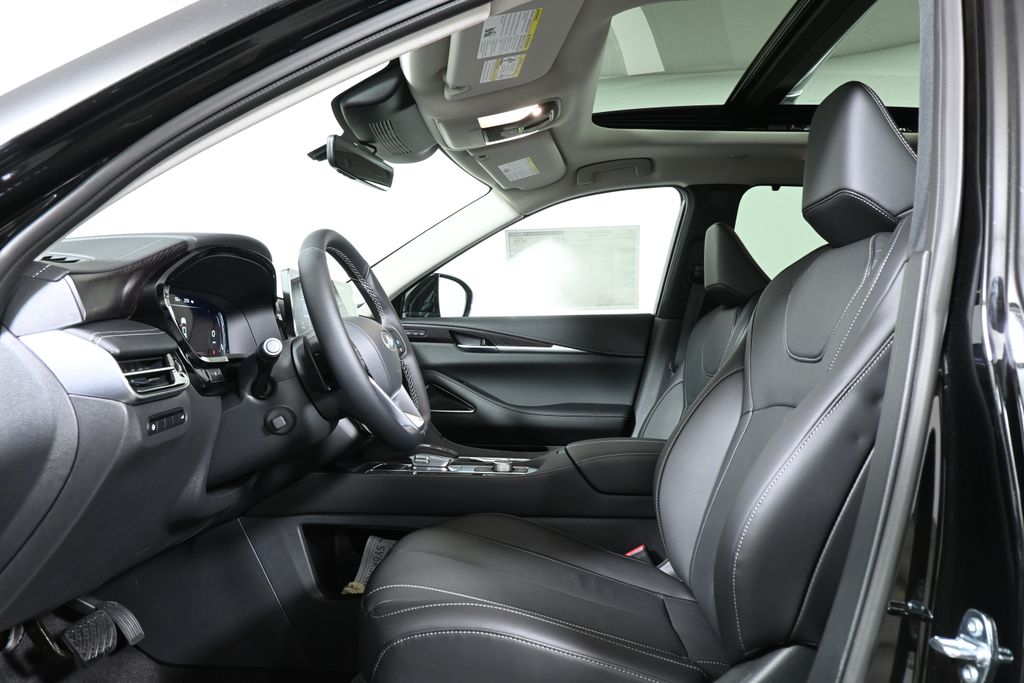 Thumbnail: 2025 INFINITI QX60 - 3