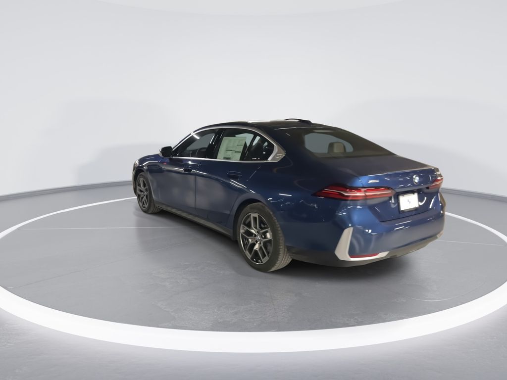 Thumbnail: 2026 BMW 5 Series - 6