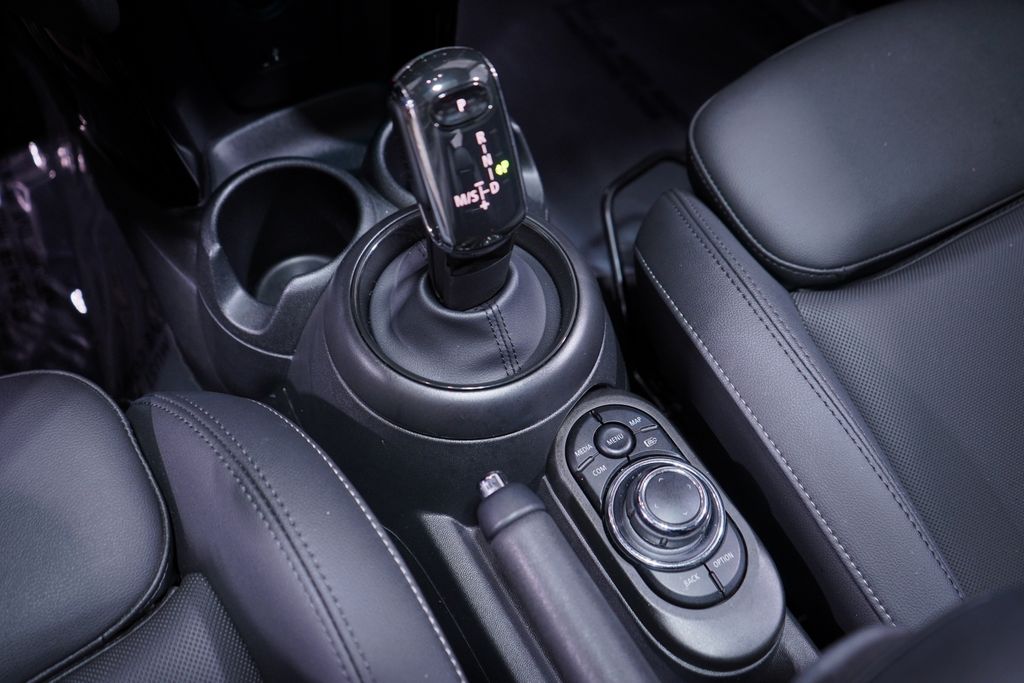 Thumbnail: 2023 MINI Cooper - 12