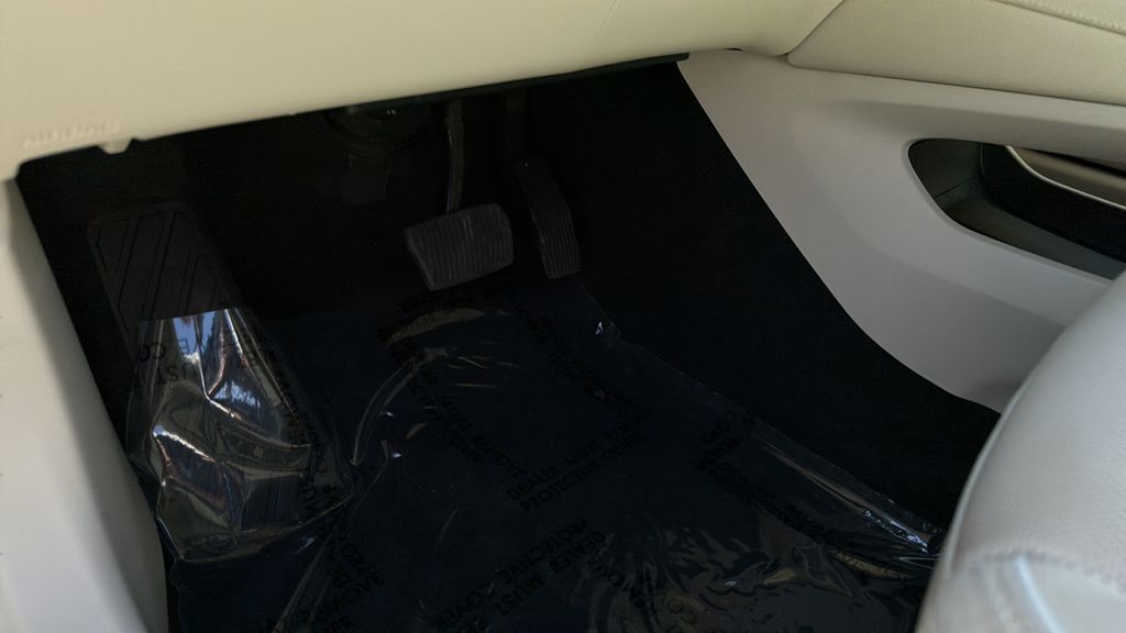 used 2023 Buick Envision car, priced at $33,500