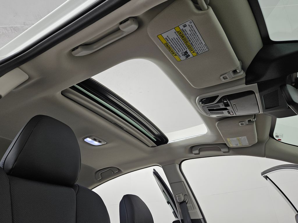 Thumbnail: 2025 Subaru Legacy - 18