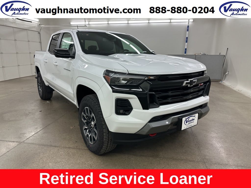 Summit White 2026 Chevrolet Colorado Pickup Truck Four-Wheel Drive 8-Speed Automatic
