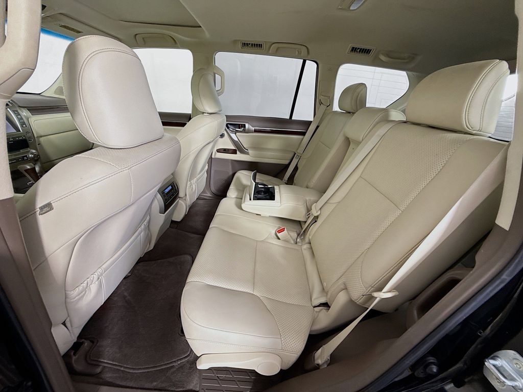 Thumbnail: 2016 Lexus GX - 25