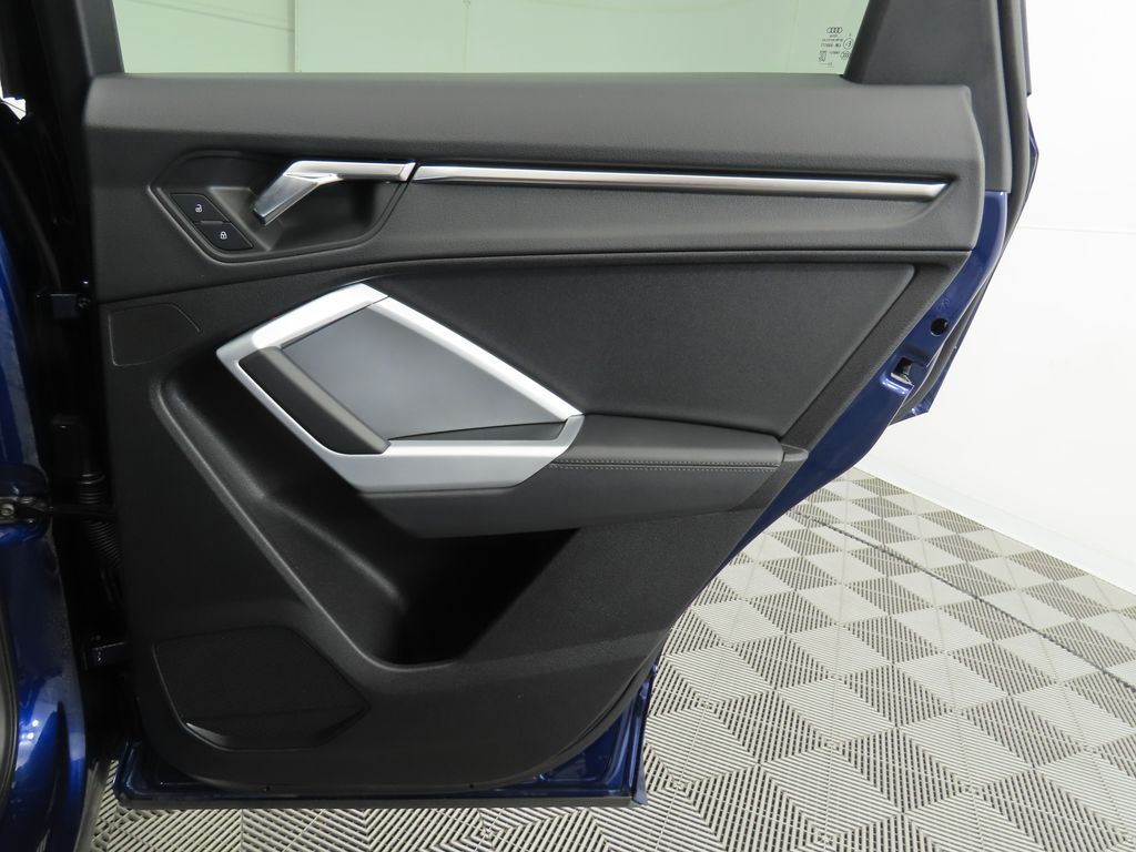 Thumbnail: 2023 Audi Q3 - 25