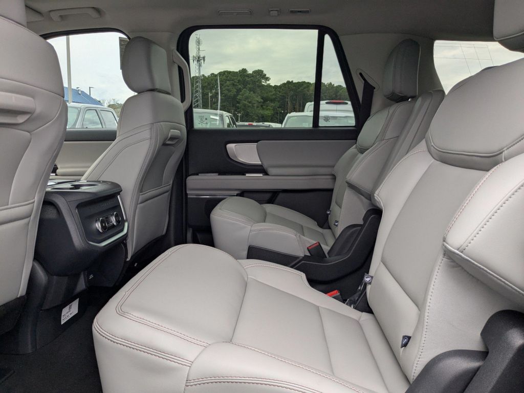 2025 Ford Expedition Active MAX