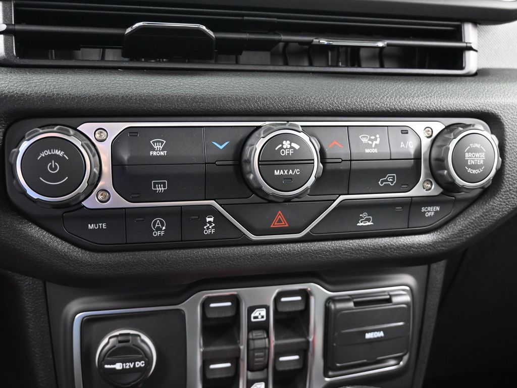 New 2026 Bright White Clearcoat Jeep Sport image 19